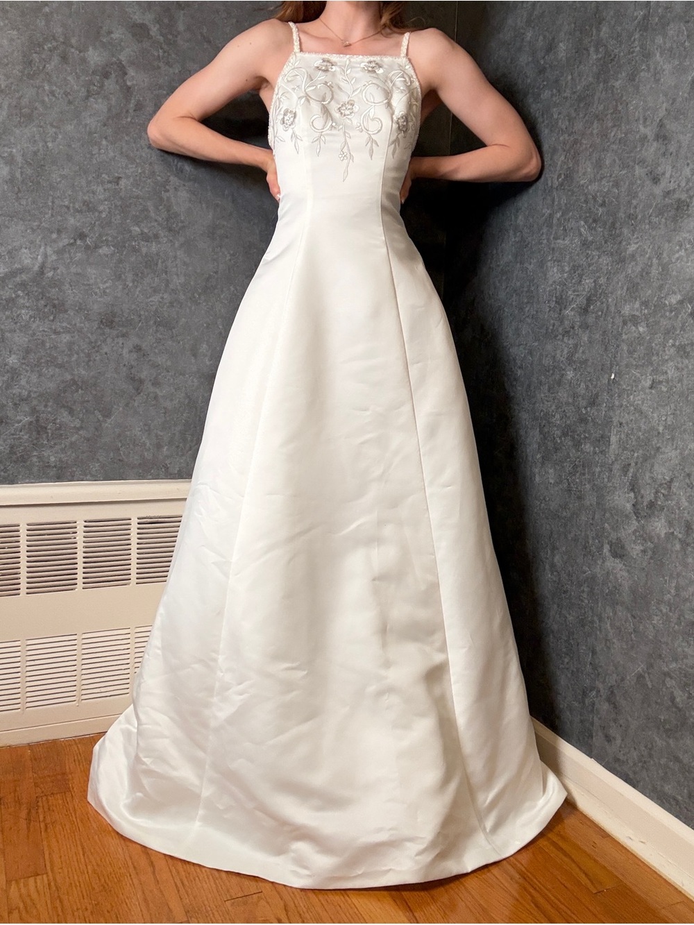 Vintage Y2K "Forever Yours" Wedding Gown – Size 2 – Low Back